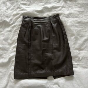 Valerie Steven’s Lamskin Leather skirt size 6